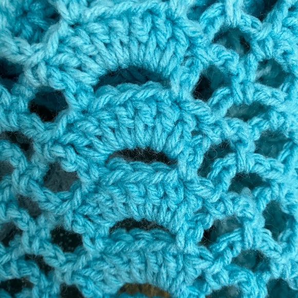 🦋 Handmade Crocheted Ombre Scarf/Shawl NWOT - Picture 10 of 13